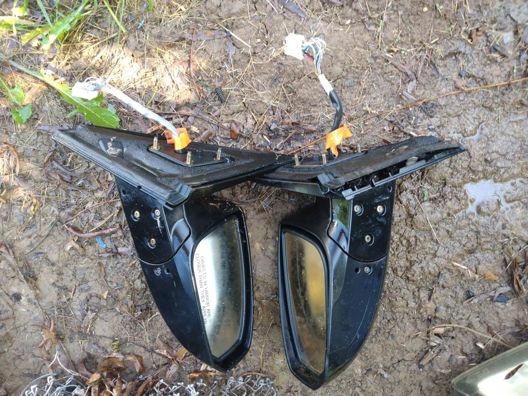 2005 Nissan Maxima Mirrors