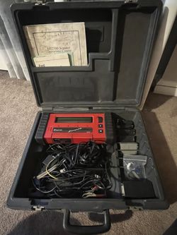 Snap-on MT2500 Automotive Scanner OBD V 1.8 W/ Adapters & Case
