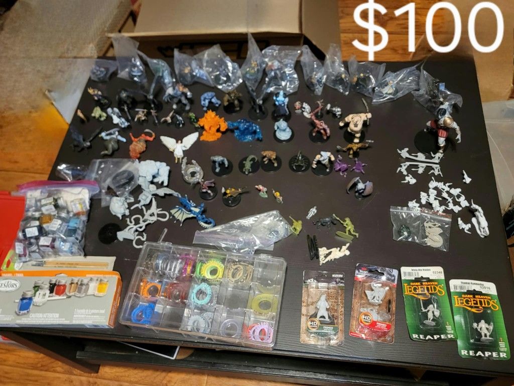 Assortment of Dungeons and Dragons figures