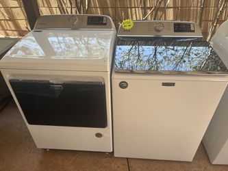 Maytag Washer And Gas Dryer Set