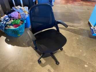 HBADA Black Mesh Office Chair with Flip Up Arms