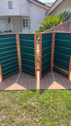2 Wooden display cases