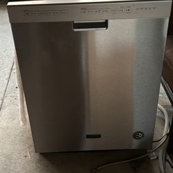 Maytag 24" Front Control Built-in Dishwasher with Dual Power Filtration, model MDB4949SHZ