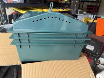 Mealworm Breeding Kits - Upgraded Model with Solid Bottom Tray, One More Extra Tray, Sustainable and Efficient Kit for Raising Your Own Mealworms