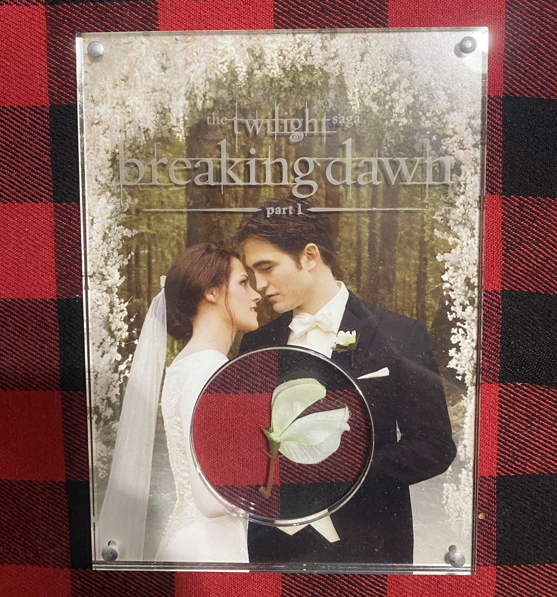 Twilight - Breaking Dawn Pt 1 Flower Prop