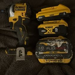 Dewalt impact w/ 3 Dewalt batteries