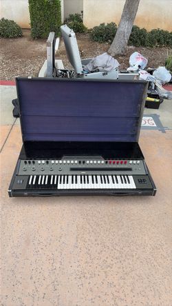 Yamaha YC30 vintage keyboard