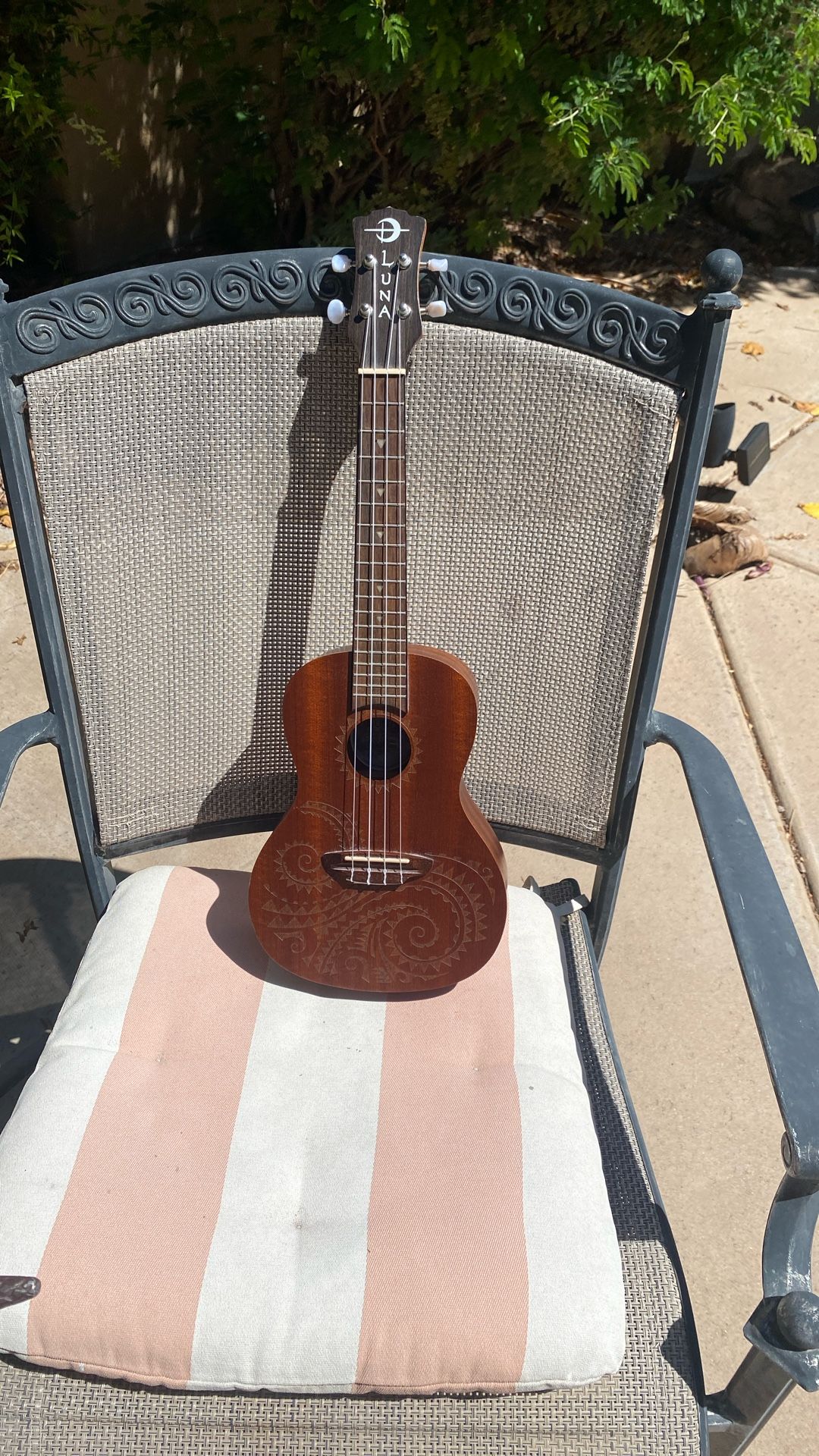 Luna Ukulele 