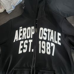 Black Aeropostale Sweatshirt