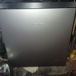 Hisense Mini Fridge 1.5c