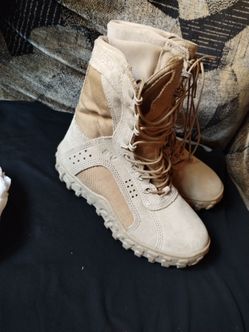 Zapatos del army nuevos