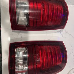 RAM 1500 Oem Led Tail Lights 