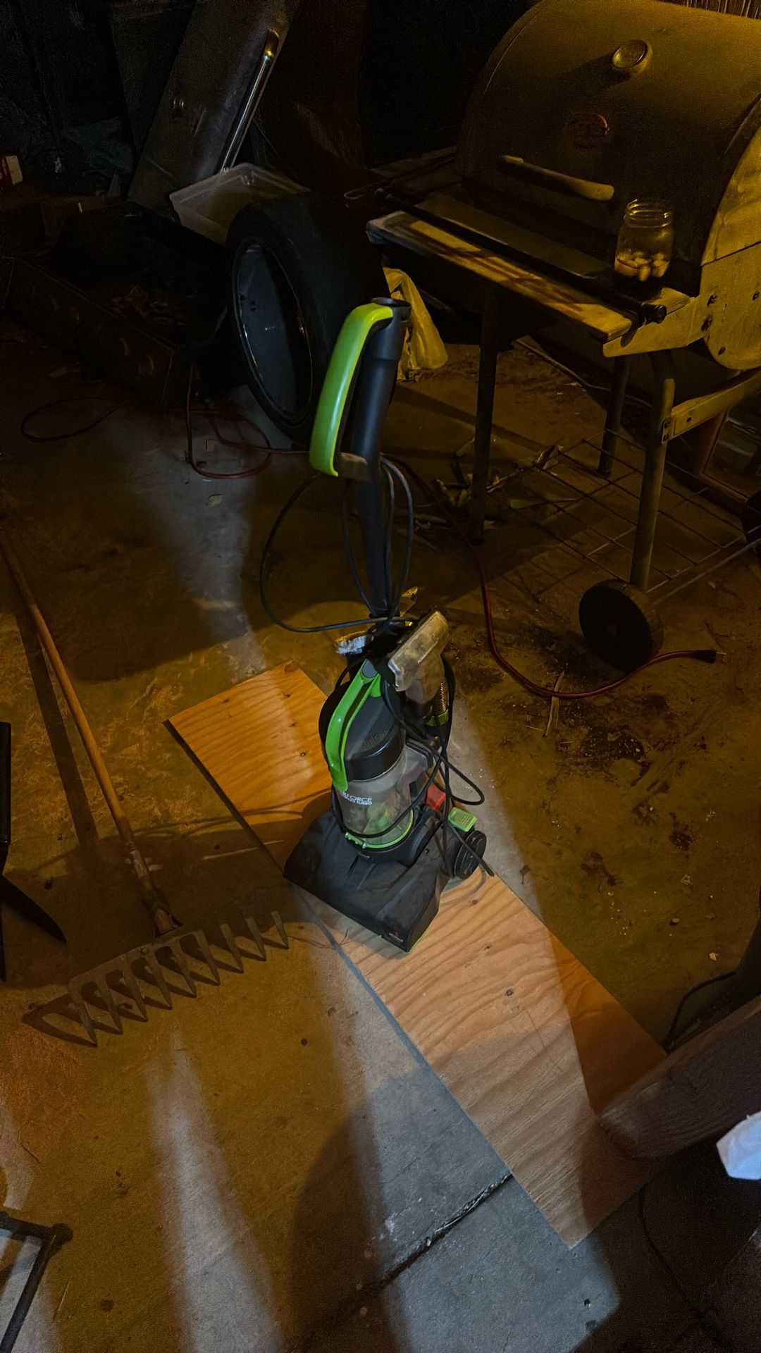 Working Vacuum Bissell Brand Strong 💪🏽 