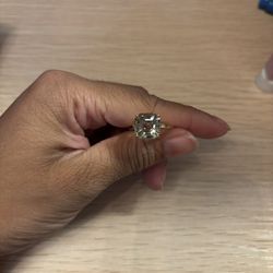 size 6 4 ct gemestone and diamond ring 10kt gold