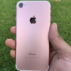UNLOCKED IPHONE 7 / READY TO USE 