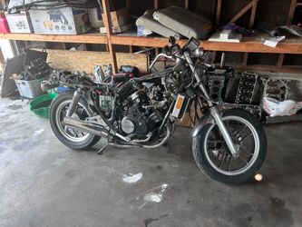 84 Honda Magna V30 500cc Part Out