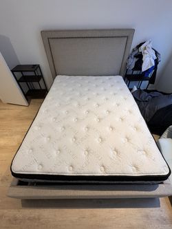 Queen Bed W/ Mattress & Box Spring