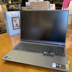 Lenovo Legion 5i Pro GAMINGLaptop i7-11 2.30GHz 8Core 16GB RAM 512GB SSD 4GB GPU 16” 2560x1600 165Hz