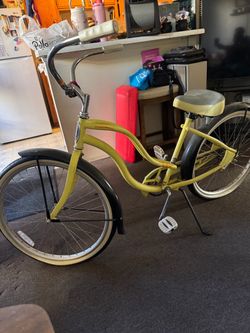 schwinn womens beach cruiser