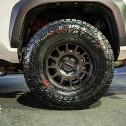 Method 703 17x8.5 +35 6x5.5 