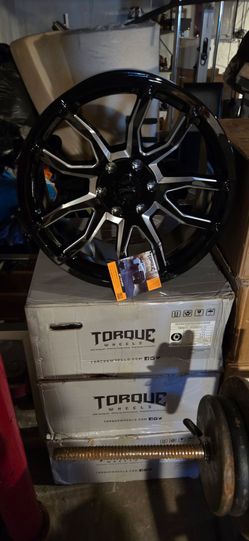For sale brand new set of wheels 20x9 offset-12 6x139.7 TORQUE