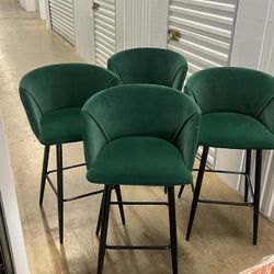 Braxton Armrest Upholstered Velvet Counter Height Bar Stools