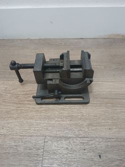 3 1/2 bench view heavy