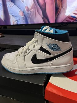 Jordan 1 Mid
