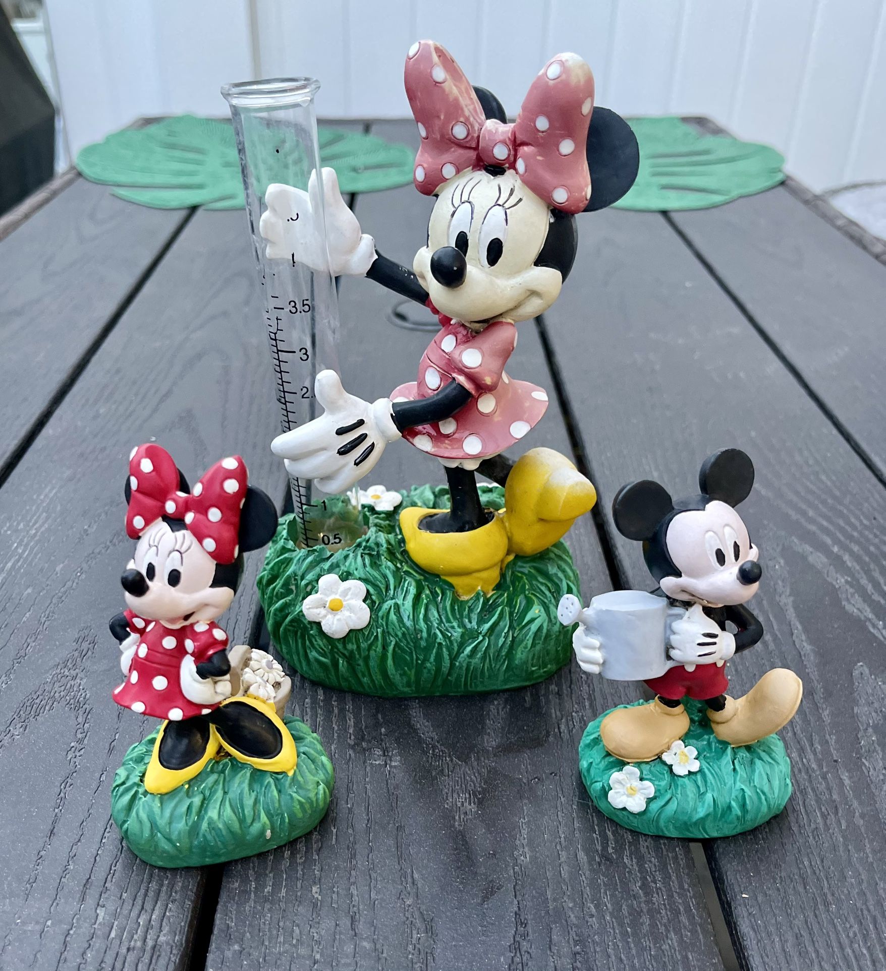 DISNEY MINNIE MOUSE RAIN GAUGE YARD GARDEN DECOR MICKEY MINNIE PLANT STAKES 