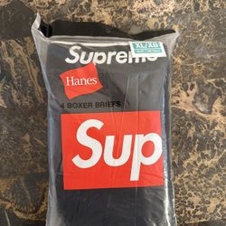 Supreme x Hanes (4 Pack) Boxer Briefs