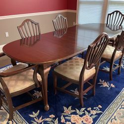 Dining Table & Chairs