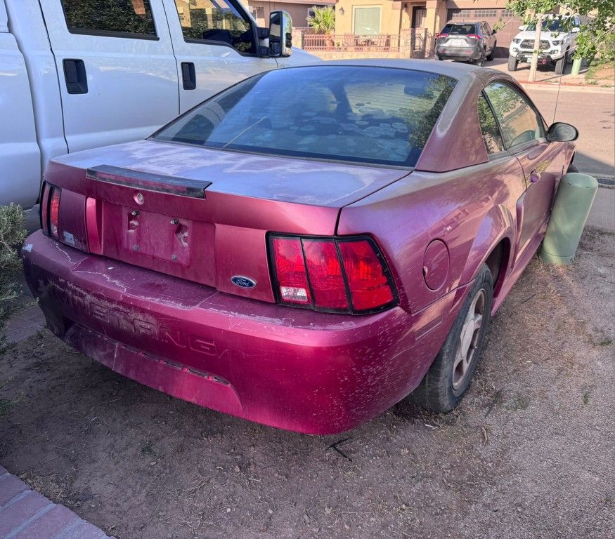 2002 Ford Mustang Part Out