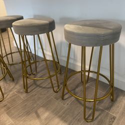 Set of 4 Modern Bar Stools – Gray & Gold