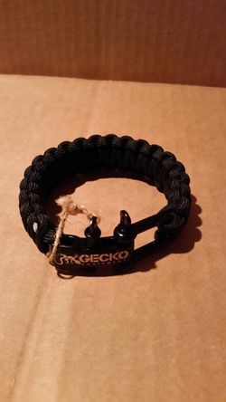 Paracord survival bracelet.