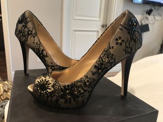 Badgley Mischka Stella Lace shoes