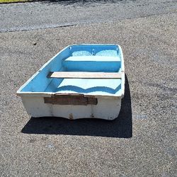 Small Boat 3 People 