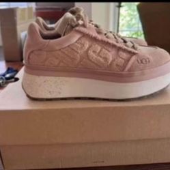 UGG Women's Marin Lace Sneaker Size 10 apricot color Shoes 2 Inch platform 