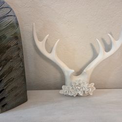 Deer Antlers with Flowers Wall Decor