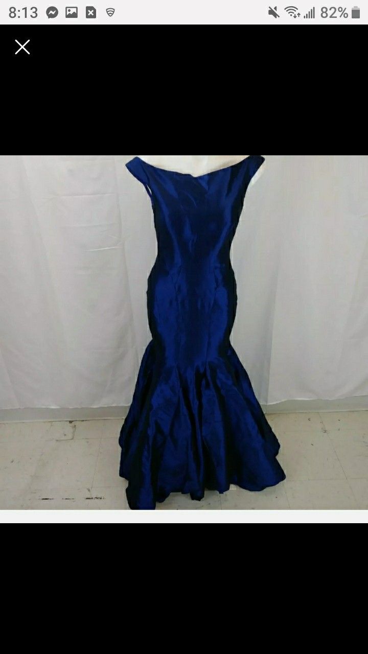 NWOT MAC DUGGAL MIDNIGHT TAFFETA OFF THE SHOULDER MERMAID GOWN. SIZE 12