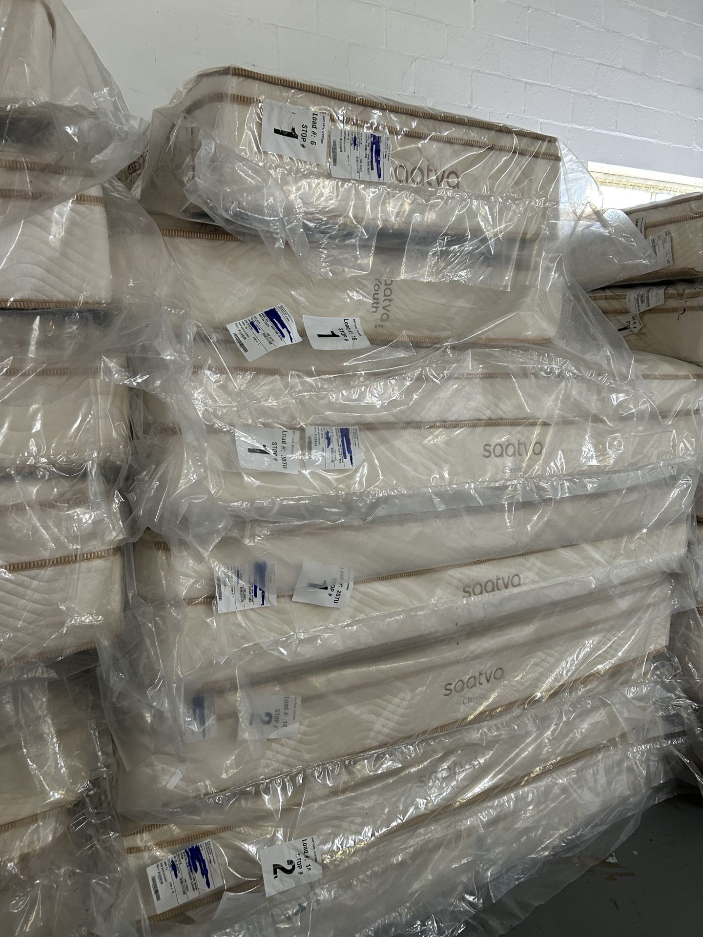 Luxury Saatva & Tempur-Pedic Mattresses – 50-80% Off!     •    Brand New, Minor Blemishes (Nothing That Affects Comfort)     •    King, Queen, Full, T