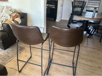 Bar stools leather great shape