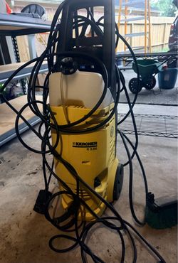 KARCHER - K 3.86 Pressure Washer - Compact, Electric Cold-Water - Up to 1750 PSI and 1.5 GPM ( Hose has a leak)