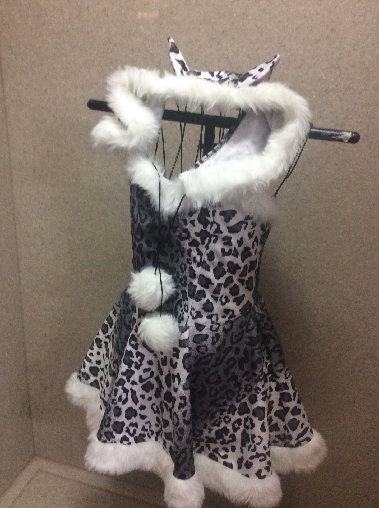 Women’s adult snow leopard Halloween costume. Size S-M. Hat, tail included, $20