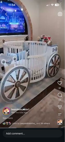 Beautiful baby carriage crib made in Italy must sell today