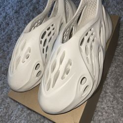 Yeezy ararat size 12 