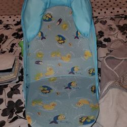 Summer Infant Deluxe Baby Bather With Warming Wings 