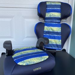 Booster - Car Seat • In New Condition •