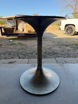 Metal Tulip Table Base Pedestal