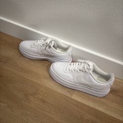 Nike Court Division Alta Women’s Shoes 