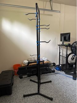 Bike rack fits up to 4 bikes